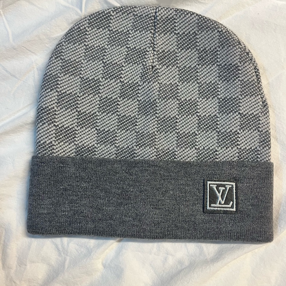 Louis Vuitton Gray Beanie with LV Patch (LIKE NEW) no bag included